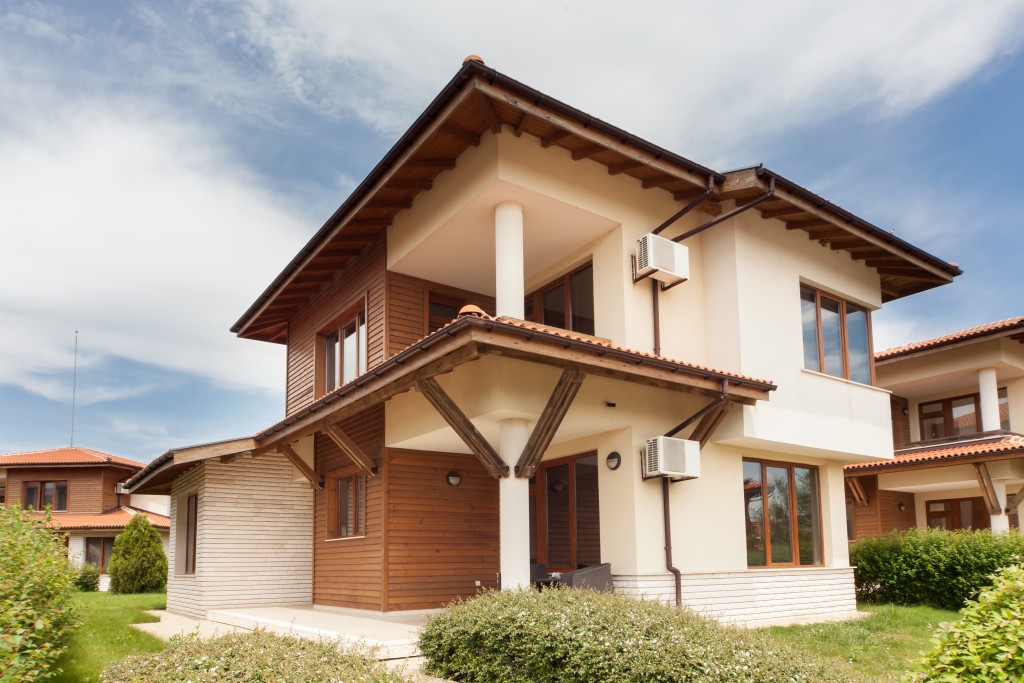 house in wood and white cream interior